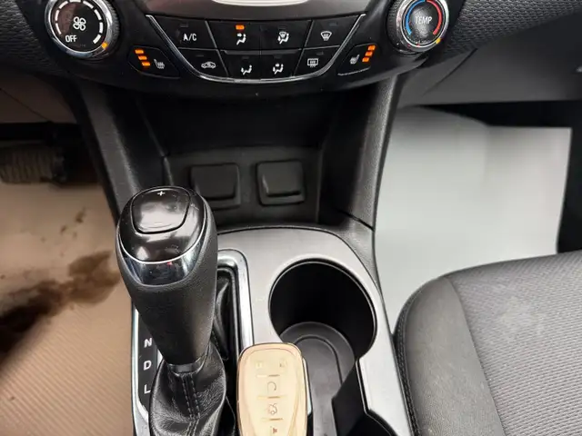 2018 Chevrolet Cruze Low Kms H.seat B.cam R.start 1yr warranty in Cars & Trucks in Edmonton - Image 20