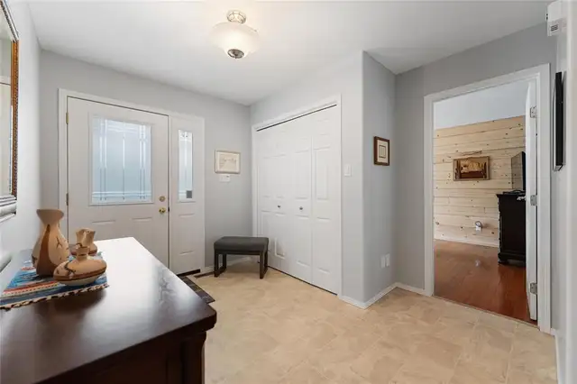 3 2270 St Mary's Road Winnipeg, Manitoba62864389438081121