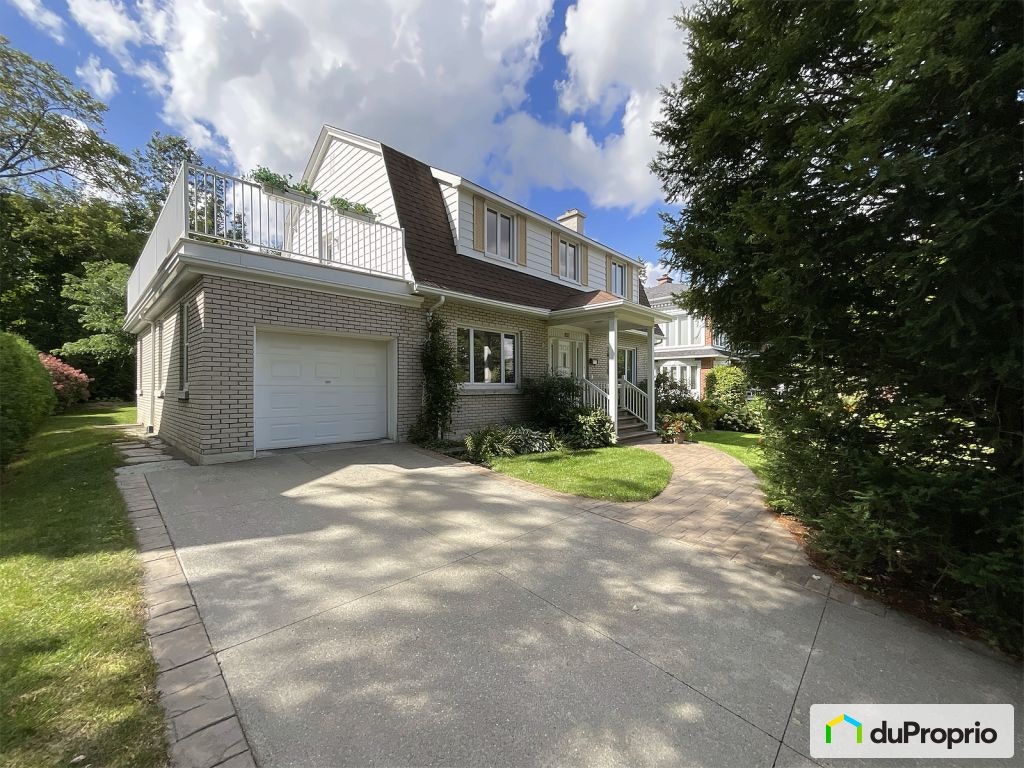 $695,000 - 2 Storey for sale in Sherbrooke (Jacques-Cartier) — photo 2