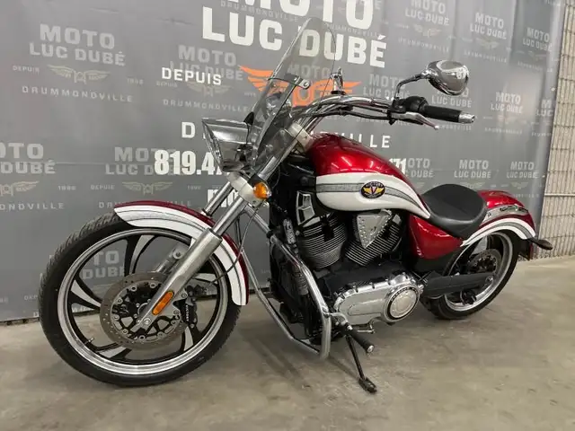 2010 Victory Motorcycles Vegas in Street, Cruisers & Choppers in Drummondville - Image 8