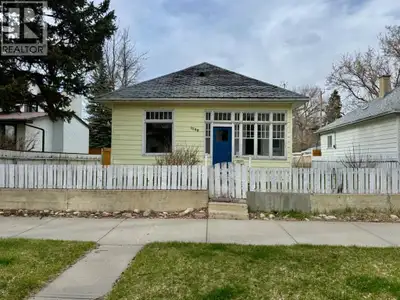 Prime London Road investment opportunity! This 1,000+ sq. ft. bungalow offers 3 bedrooms, 1 bathroom...