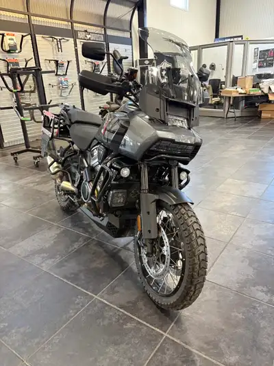 Oppotunity doesn't knock it RUMBLES!!! Looking for a Have you always wanted a Harley? Financing and...