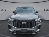 *Leather Seats, Second Row Heated Seats, 21 inch Aluminum Wheels, Premium Package!* Treat your famil... (image 1)