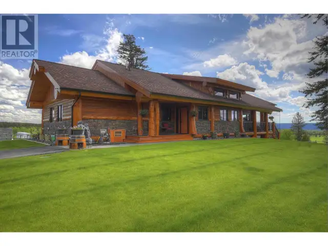 3139 HUSTON ROAD 150 Mile House, British Columbia in Houses for Sale in Williams Lake - Image 3
