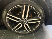All vehicles come with a full vehicle History Report, ask to see it! 2017 honda accord touring featu... (image 3)