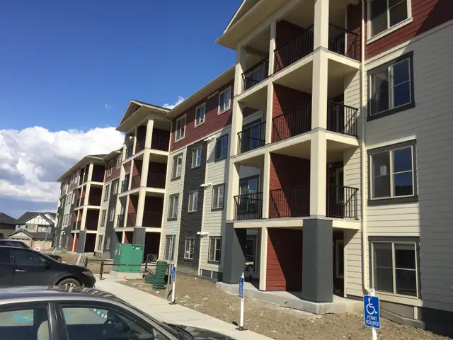 2 bedrooms 2 baths, Condo in MacTaggart Available Immediately