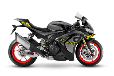 2026 Aprilia RSV4 1100 E5 $23,499 + $850 Freight + $400 PDI + HST + Licensing Colour: Poison Yellow...