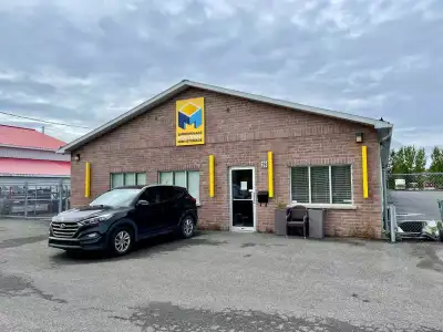 ? À la recherche d'un stationnement sécurisé et pratique pour votre voiture ou véhicule récréatif ?...