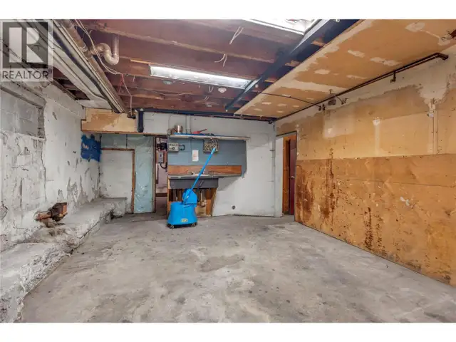 333 Main Street Penticton, British Columbia in Commercial & Office Space for Sale in Penticton - Image 25