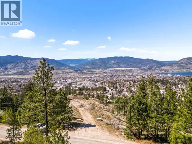 138 SALIKEN Drive Penticton, British Columbia in Houses for Sale in Penticton - Image 3