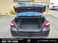 Ontario vehicle with Lots of Options! Call (905) 791-3300 - Black Leather/ Leatherette interior, - N... (image 8)