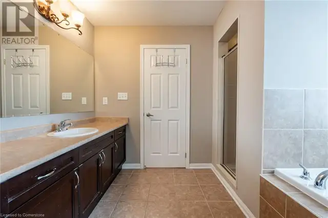 199 EMICK Drive Ancaster, Ontario in Houses for Sale in Hamilton - Image 38
