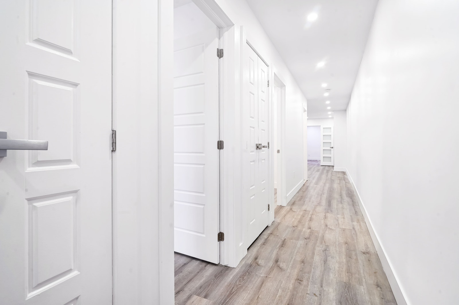5597 Av. de l'Esplanade — photo 2