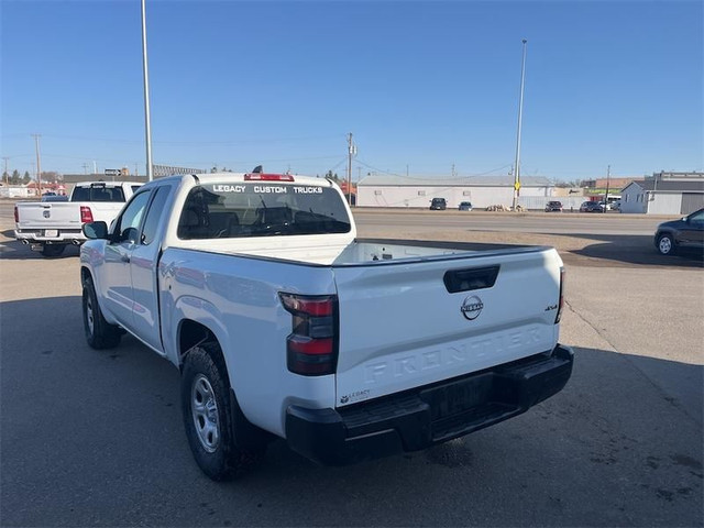 2023 Nissan Frontier King Cab S - Apple CarPlay in Cars & Trucks in Lethbridge - Image 3