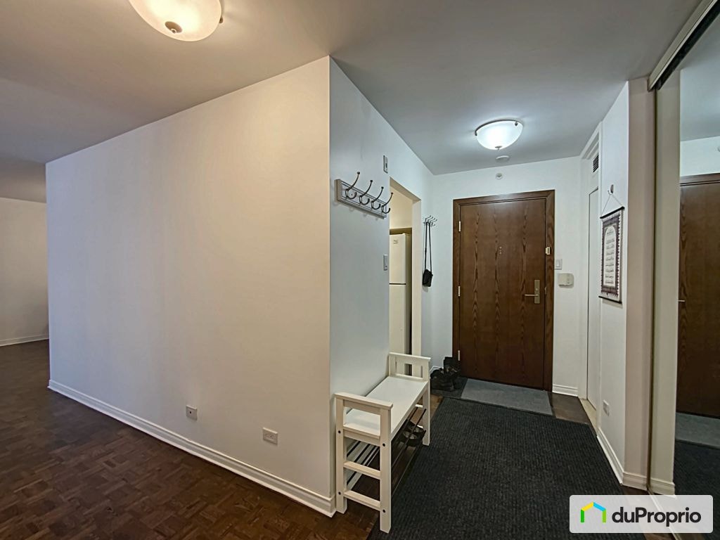 $530,000 - Condominium in Ville-Marie (downtown, old Mtl) — photo 2
