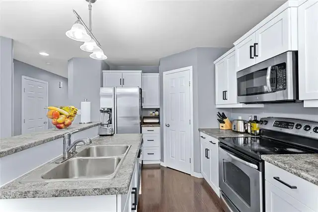 3 Landsbury Lane Niverville, Manitoba62854412270083122