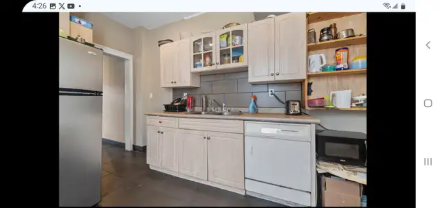 Att: UofW student- walking distance room available immediately63882289330307121