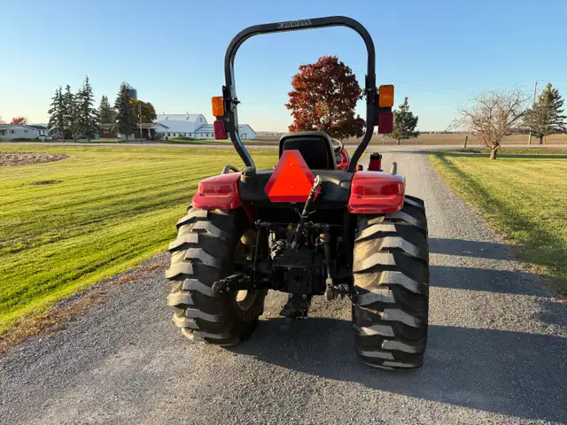 2011 CASE Farmall 45 45hp Tractor/Loader , Low Hrs Nice !! in Farming Equipment in Ottawa - Image 8