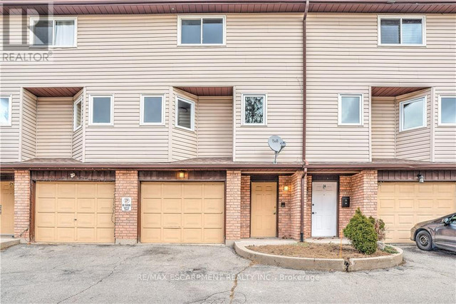 #D -24 BOND ST Brantford, Ontario in Condos for Sale in Brantford