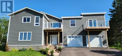 Gorgeous water view five bedroom 3.5 bath home in upscale Stratford neighbourhood. Situated on a qui...