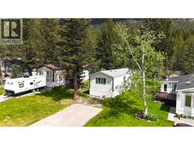 This beautifully updated 3-bedroom, 2-bathroom mobile home in the lovely Whitetail Estates Park offe...