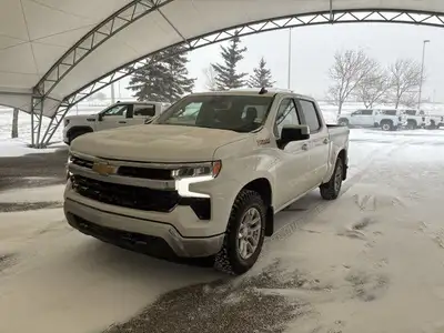 This Chevrolet Silverado 1500 boasts a Gas V8 5.3L/325 engine powering this Automatic transmission....