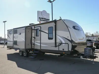 The 2016 Cruiser RV MPG 2820BH is a spacious, family-focused travel trailer designed for comfort on...