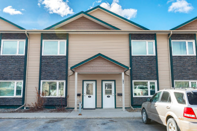 $399,800 ~ #38-25 Wann Road w REALTOR® Tamara Cromarty