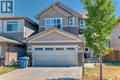 Welcome to 17 Walgrove Manor SE, a beautifully designed east/west-facing two-storey home offering ov...