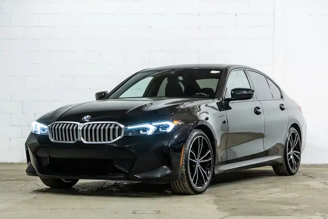 2023 BMW 3 Series 330i xDrive | M Sport | Accès confort in Cars & Trucks in City of Montréal - Image 4