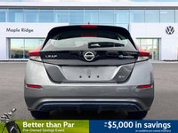 Experience cutting-edge electric mobility and smart technology in this 2020 Nissan LEAF SV. With a p... (image 3)