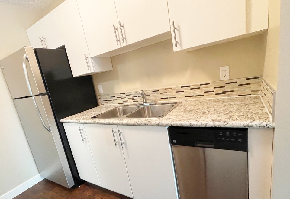 Riverside - 1 Bedroom 1 Bath Apartment for Rent 4