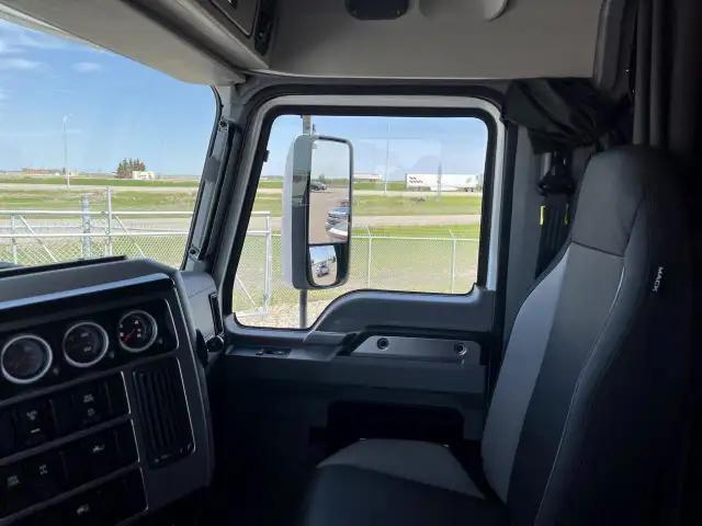 2020 Mack Anthem 64T 70 18 speed in Heavy Trucks in Regina - Image 26