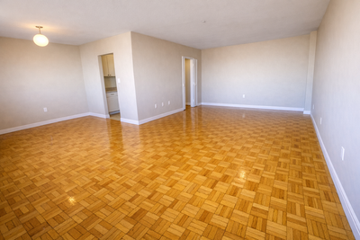 SUITE FEATURES: Large & bright 3 bedroom apartment Renovated suite All suites have balconies Hardwoo...