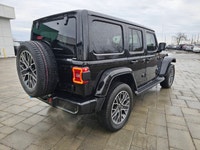 Kijiji Engine: 4 Cylinder Engine 2.0L L/100Km City: 11.6 L/100Km Hwy: 11.9 Safety Equipment ABS And... (image 4)