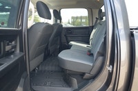 --DRIVE THE DREAM THIS SUMMER AT ADRENALIN MOTORS! NOW LOCATED IN GASOLINE ALLEY, RED DEER!-- 5.7L H... (image 9)