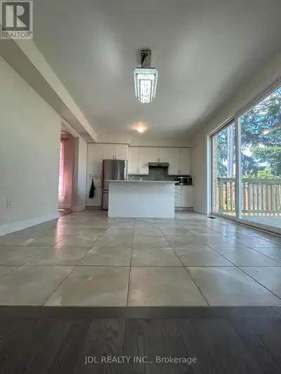 Large Bedroom! Huge Bathroom! Big Kitchen! Best Deal! Must See! Extremely Spacious! Very Bright! Wel...