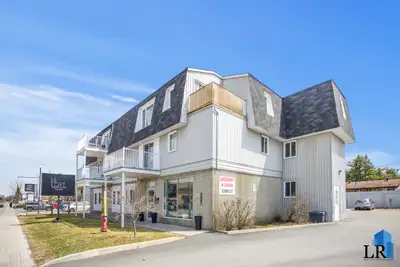 Studio à louer | 28-2B Avenue Gatineau Prix : 950 $/mois Disponible : 1er Mai 2026 Studio situé au 2...