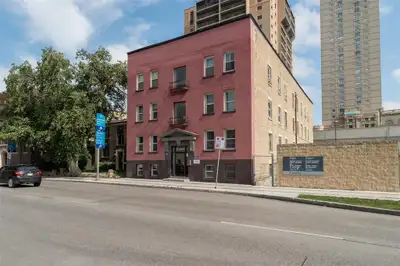 9A//Winnipeg/SS September 16th Tuesday, offers dealt with the evening received. This affordable imma...