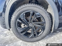 Effortlessly command every journey in this 2023 Volkswagen Atlas Execline, an SUV meticulously desig... (image 8)