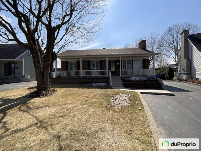 $497,900 - Bungalow for sale in Sorel-Tracy — photo 1