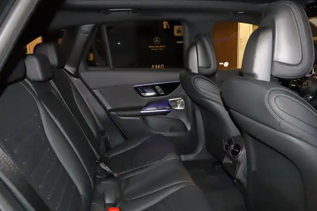 2026 Mercedes-Benz GLC GLC 350e 4MATIC SUV in Cars & Trucks in Edmonton - Image 12