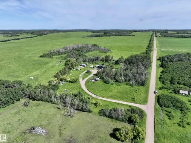 54002 RR 105 Rural Two Hills County, Alberta in Houses for Sale in Strathcona County - Image 36