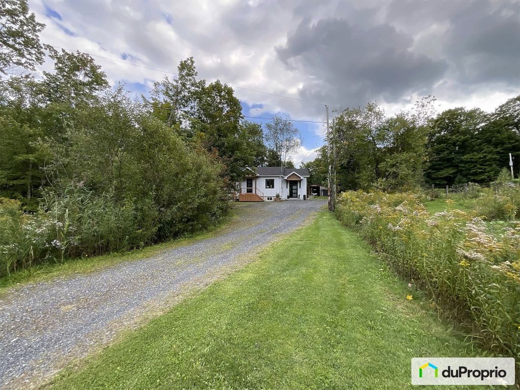 $669,000 - Bungalow for sale in Stukely-Sud — photo 2