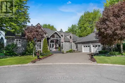 Spacious & remarkable waterfront bungalow on 1.26 acres connected to municipal services! Discover a...