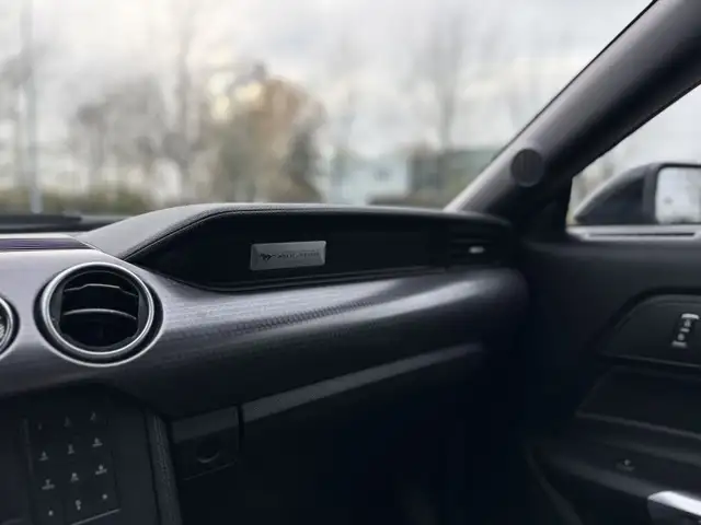 2018 Ford Mustang ECOBOOST FASTBACK| Low KMs | All Black | No Ac in Cars & Trucks in Delta/Surrey/Langley - Image 17