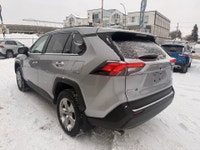**CARS TRUCKS SUV 4X4 VAN AWD EDMONTON FINANCING AVAILABLE EASY FINANCING ** 2022 TOYOTA RAV4 LE HYB... (image 5)