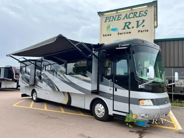 2009 Holiday Rambler Endeavor 41 PDQ 062,221 Miles in RVs & Motorhomes in Moncton - Image 2