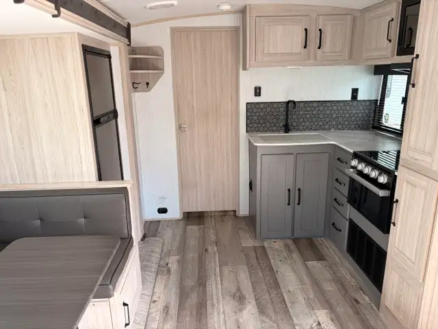 2022 Heartland SUNDANCE 268 RL in Travel Trailers & Campers in St. Albert - Image 10