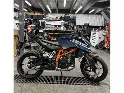 2026 KTM 390 DUKE KTM 390 DUKE 2026 Les photos peuvent être à titre indicatif et sans inscription. L...